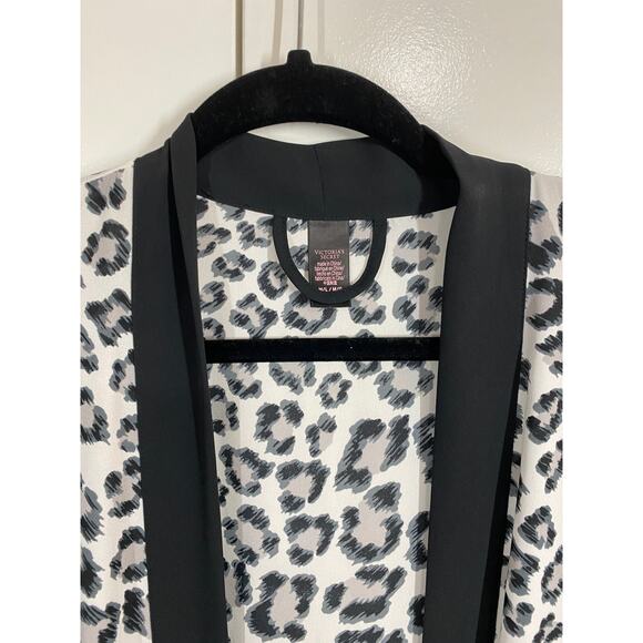 Victoria's Secret Black & White Animal Print Handkerchief Kimono Robe MEDIUM - Picture 5 of 9